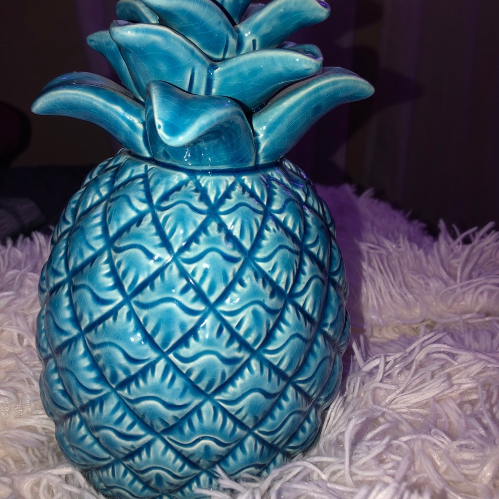 Pineapple decor